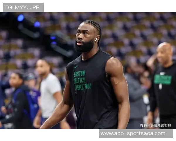 杰伦布朗引领绿军逆袭表现超东契奇应当入选一阵