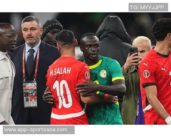 非洲杯再度对决萨拉赫与马内昔日队友关系的微妙变化与冲突回顾