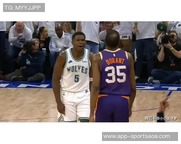 华兹狂砍55分杜兰特紧随其后贡献39分两人联手引领比赛高潮